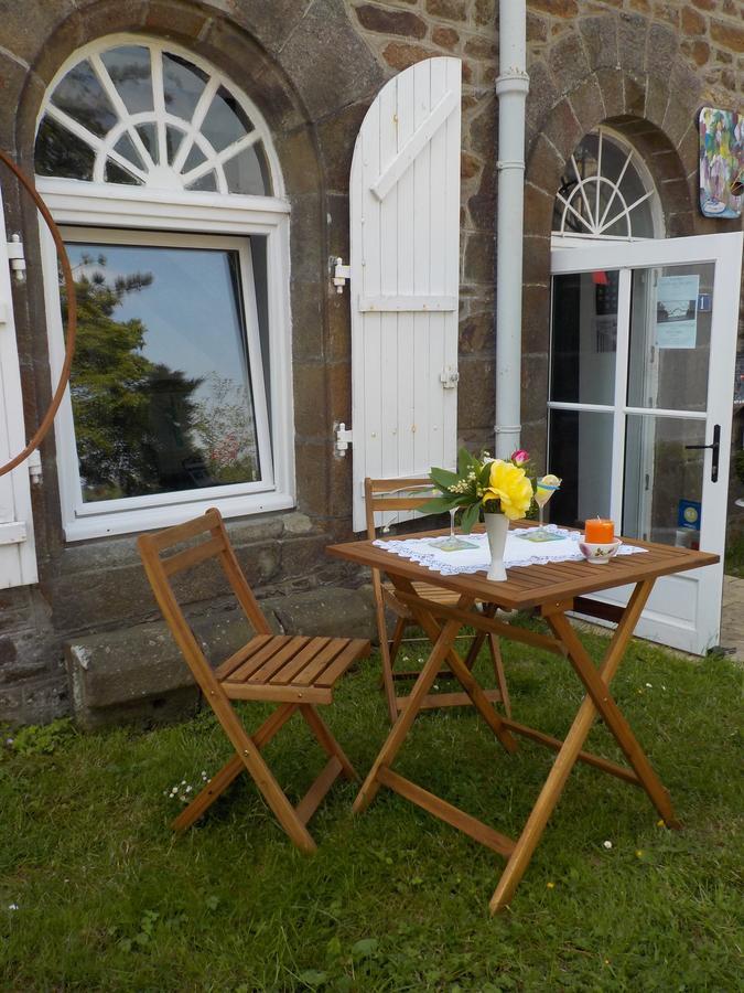 La Tocade Del Arte - Dinan Bed and Breakfast Lanvallay Buitenkant foto